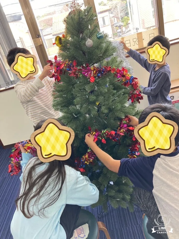 【姿勢を整える運動療育】 みらいーく初石/クリスマスツリー飾りつけ🎄