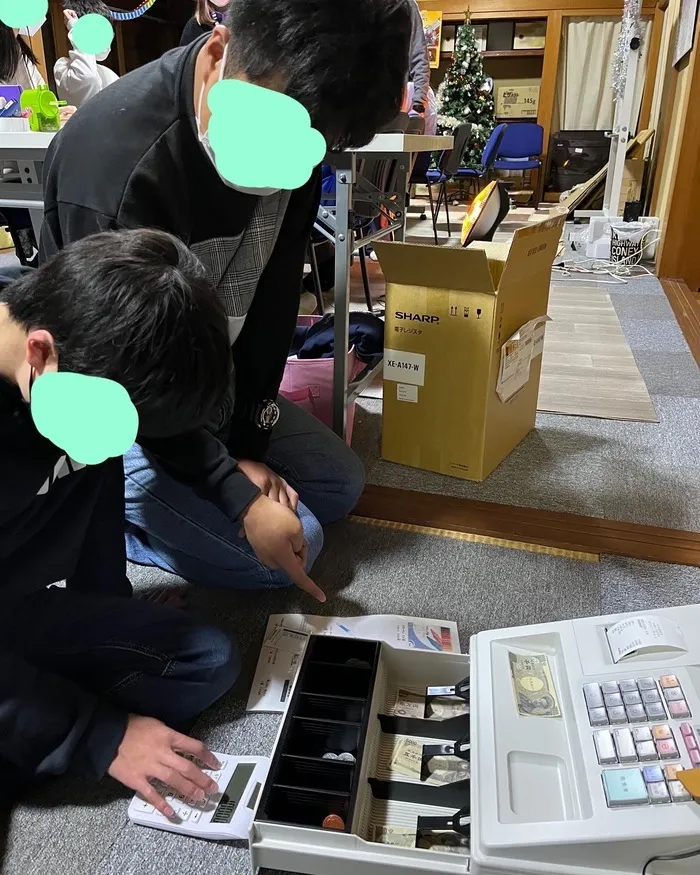 就労準備型放課後等デイサービス自由帳　池田下/本物のレジ