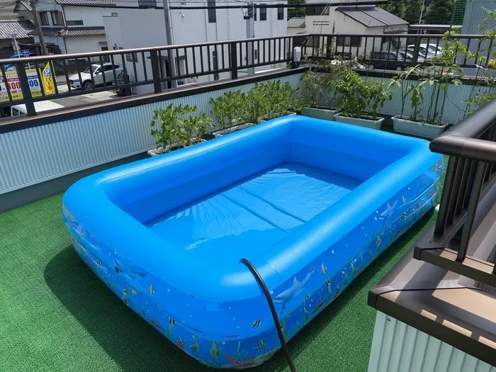 テラスではプールもできます。