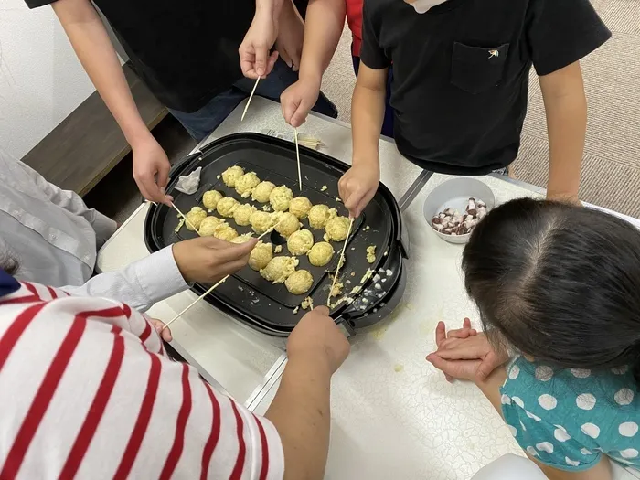 放課後等デイサービス　Happiness kids 下原（ハピネスキッズシモバル）/たこ焼き作り🐙✨