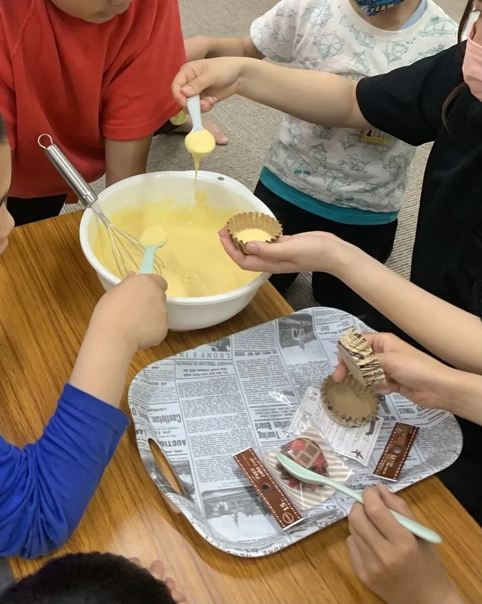 放課後等デイサービス　Happiness kids 下原（ハピネスキッズシモバル）/クッキングで蒸しパン作り🥞