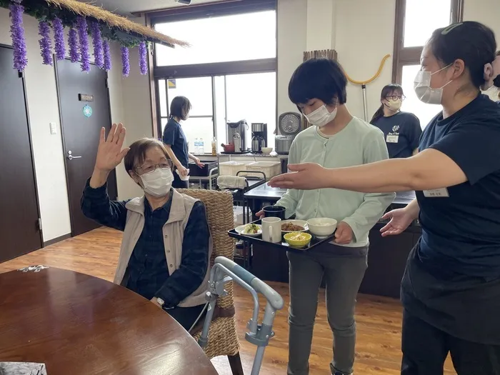 放課後ルームBAMBOO HAT上柴東/実習の練習をしよう！MOMOYA バリにてお仕事体験✨