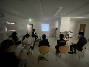 発達ラボ首里教室/スタッフの専門性・育成環境