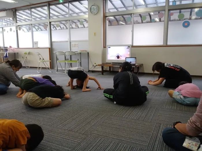 放課後等デイサービスキラキラ宮千代/Let's Yoga🧘‍♂️