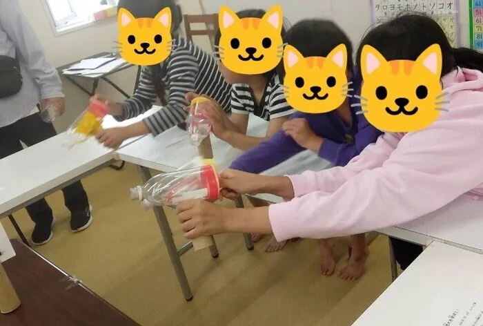 児童発達支援・放課後等デイサービス・じょうしょう塾カネアゲ店/空気の力を体験しよう
