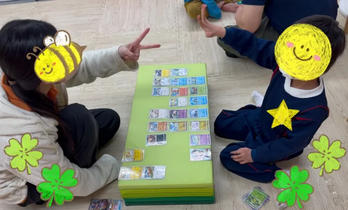 てらぴぁぽけっと　三郷駅前教室/教室の風景：じゃんけん、ぽん！～カード選びじゃんけん～