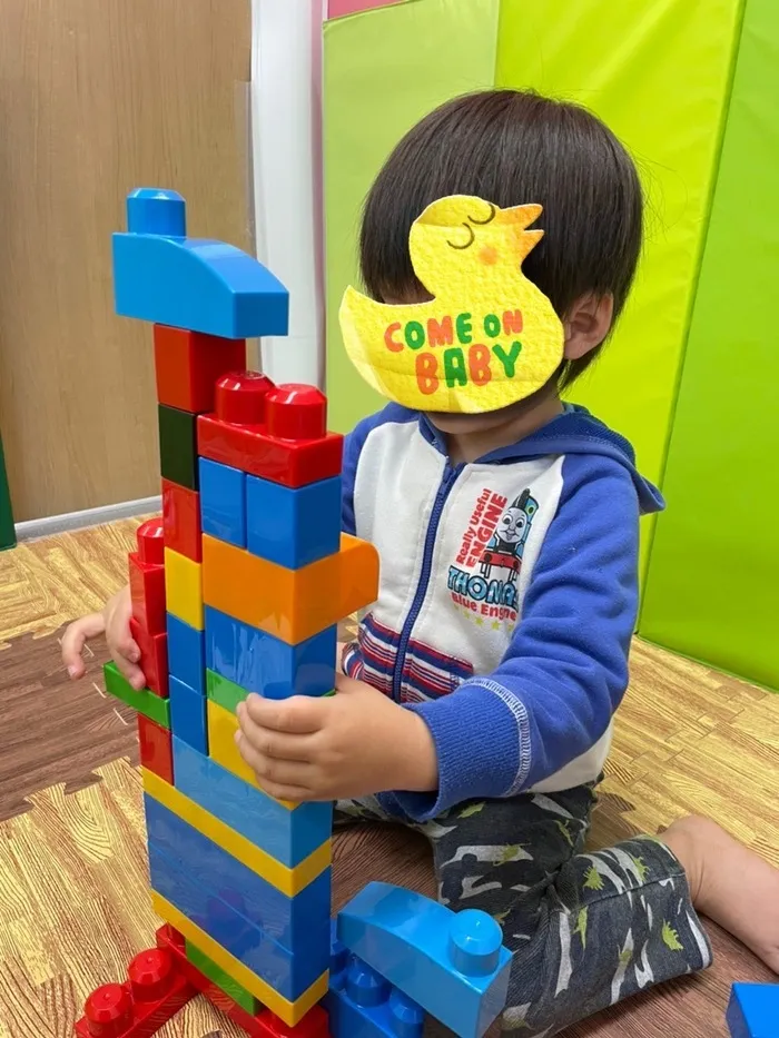 てらぴぁぽけっと　三郷駅前教室/教室の風景：メガブロックが大人気🤩