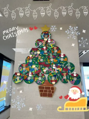 てらぴぁぽけっと　三郷駅前教室/教室の風景：クリスマスリース製作で…🎄✨
