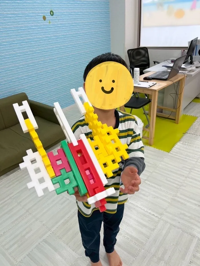 きっずあいらんどふたば中川教室/♪ブロックで銃作り♪