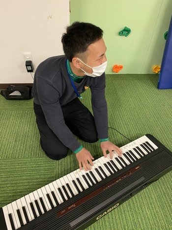 きりんのあくび kids ふせ/スタッフの専門性・育成環境