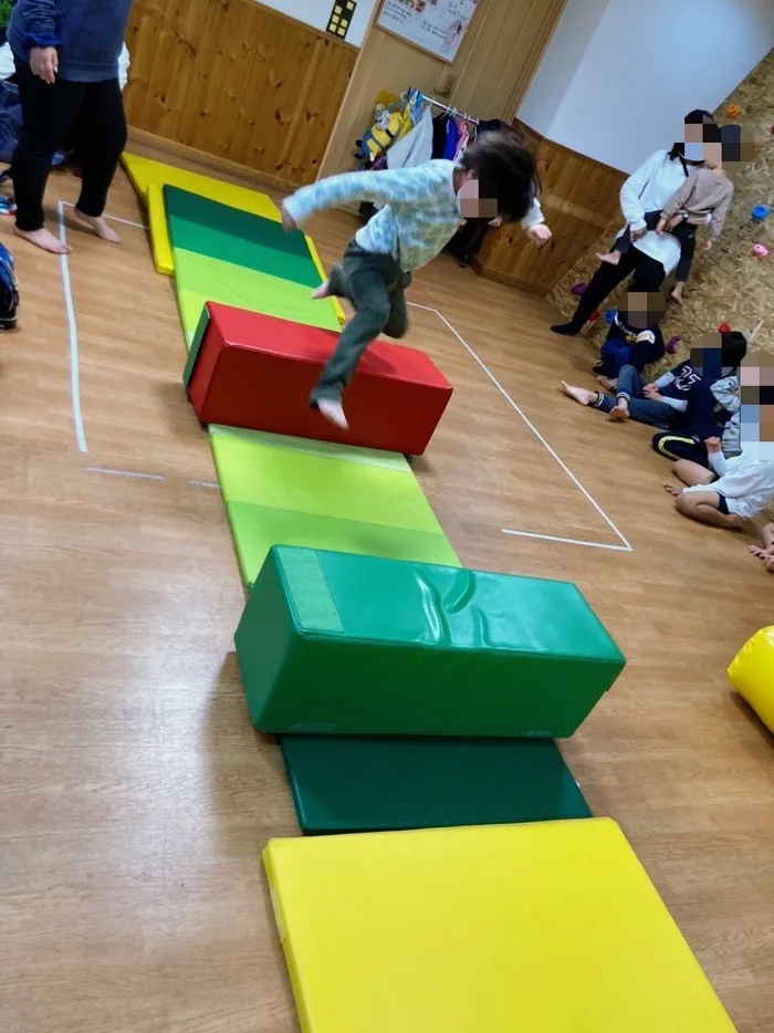 きりんのあくび　kids　ふせ/小さなマット運動