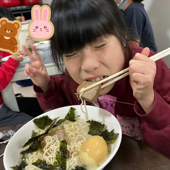 ここから/ラーメンとチョコレートを作りました♡