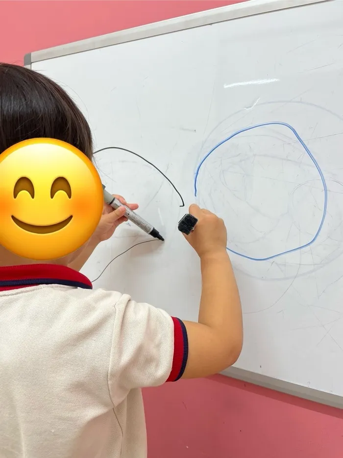 てらぴぁぽけっと東大宮教室/✏️シンクロお絵描き🖍️