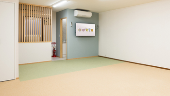 児童デイサービス ぱすてる/スタッフの専門性・育成環境