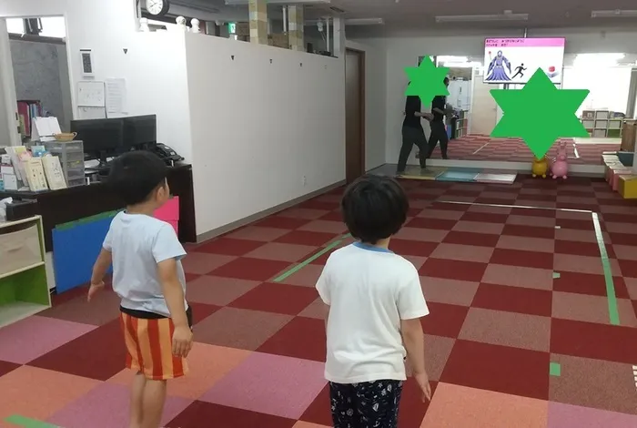 い～らいふじゅにあ/集団活動「見つからないようにスイッチを押せ！✨」