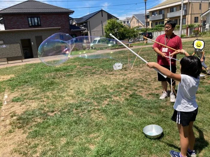 さくだいらキッズらぼ岩村田教室/巨大シャボン玉に挑戦！