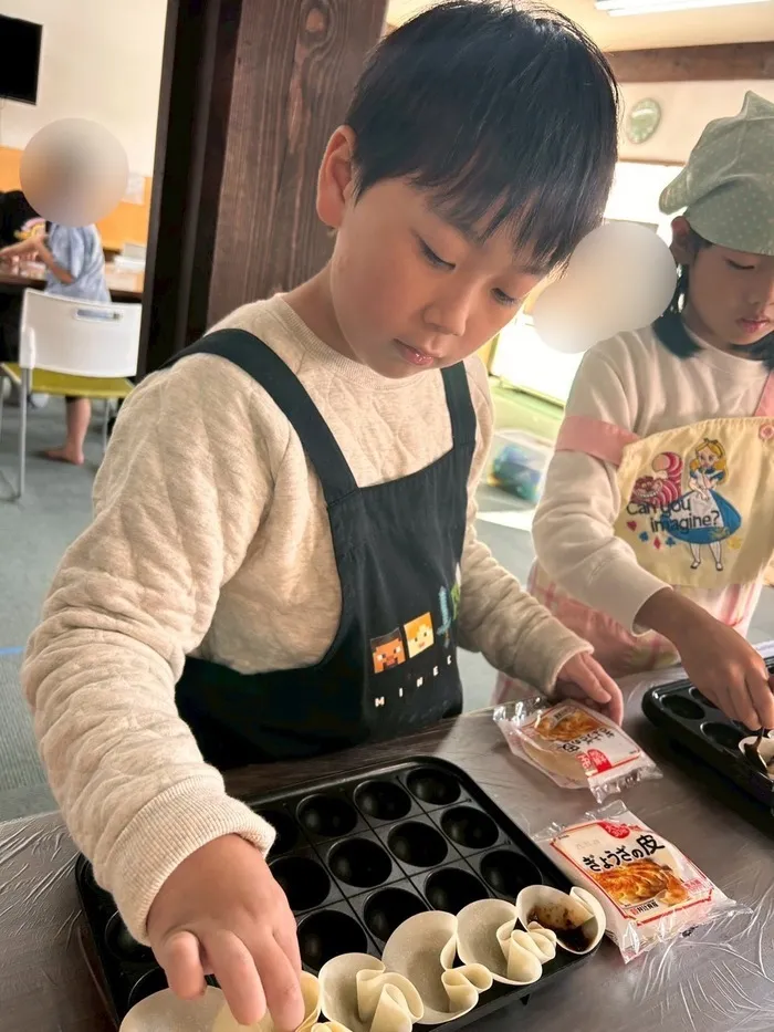 いちばん星/餃子の皮ピザ