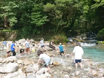 ハイチーズ/夏休みに川遊びと洞窟探検！
