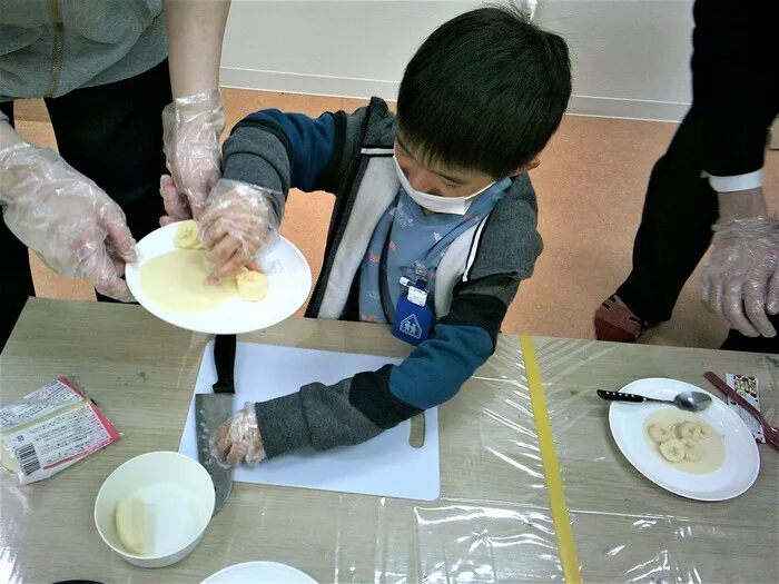 杜のつぐみ療育園 荒井園/ピザ作り♪