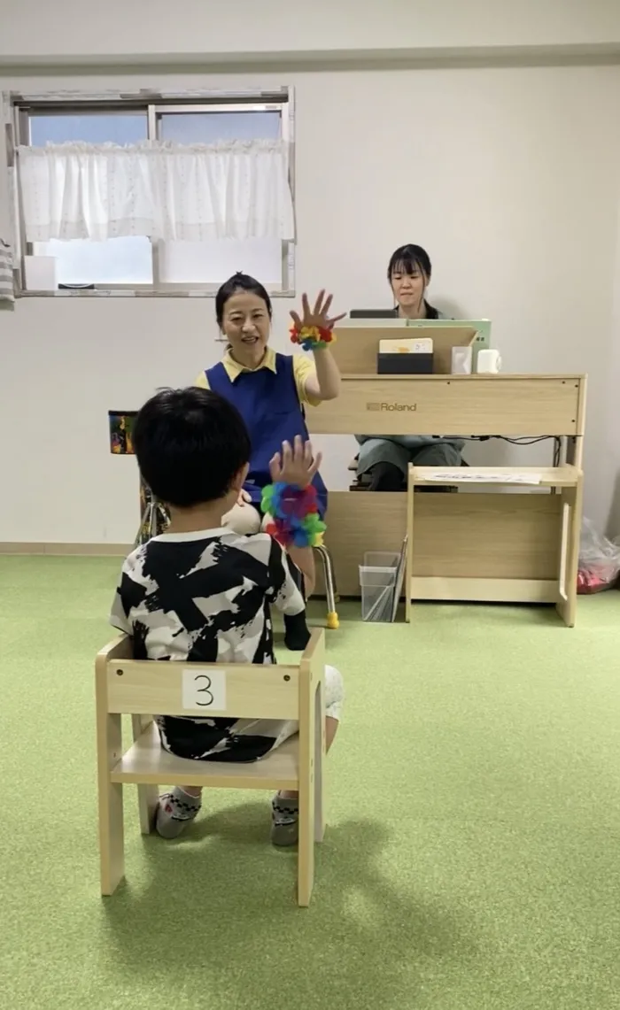  シンフォニー　児童発達支援・放課後等デイサービス/リンリン花うでわ🌸