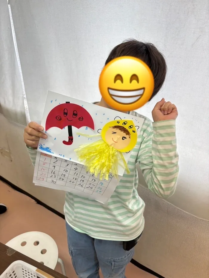 ステラサバイ/6月カレンダー製作☔️