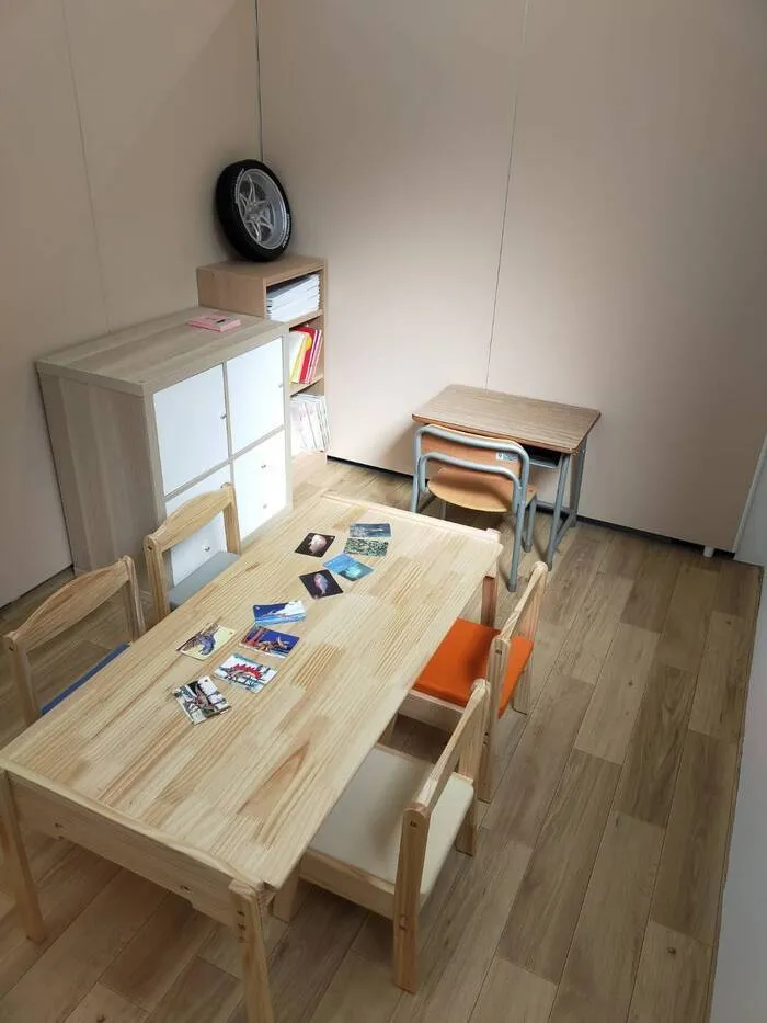【学習室】小さい子も落ち着く環境で、宿題に取り組めます。