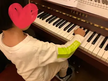 音楽特化型児童発達支援・放課後等デイサービスおと/ ASDの年中君、ピアノレッスンの集中力がすごいんです！！