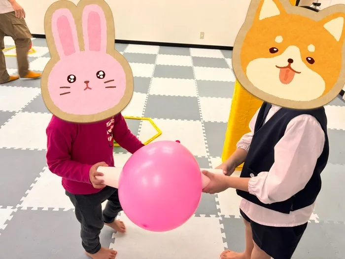 児童発達支援・放課後等デイサービスすたーりー/ドキドキ💓風船運びゲーム🎈