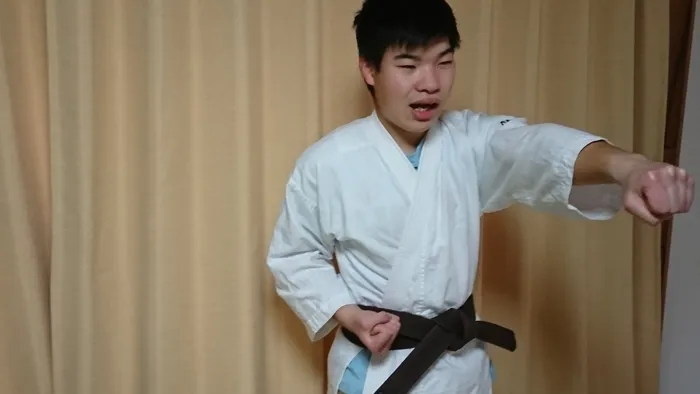 ごーうぃず/今週のテーマ（9月23日～27日）『正拳中段突き』