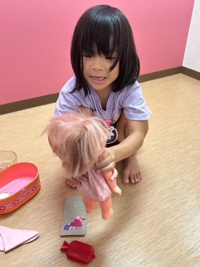 てらぴぁぽけっと長原駅前教室/メルちゃんでお医者さんごっこ🏥
