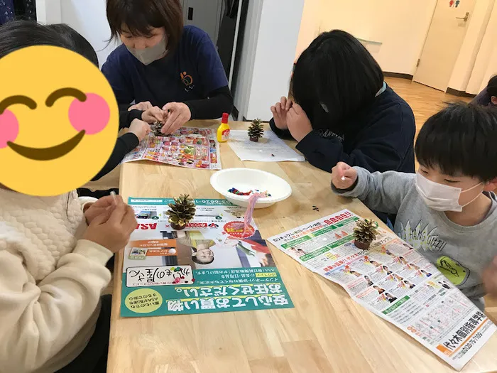 ≪空きあり≫ りんく　 読売ランド前駅教室/松ぼっくりツリー🎄