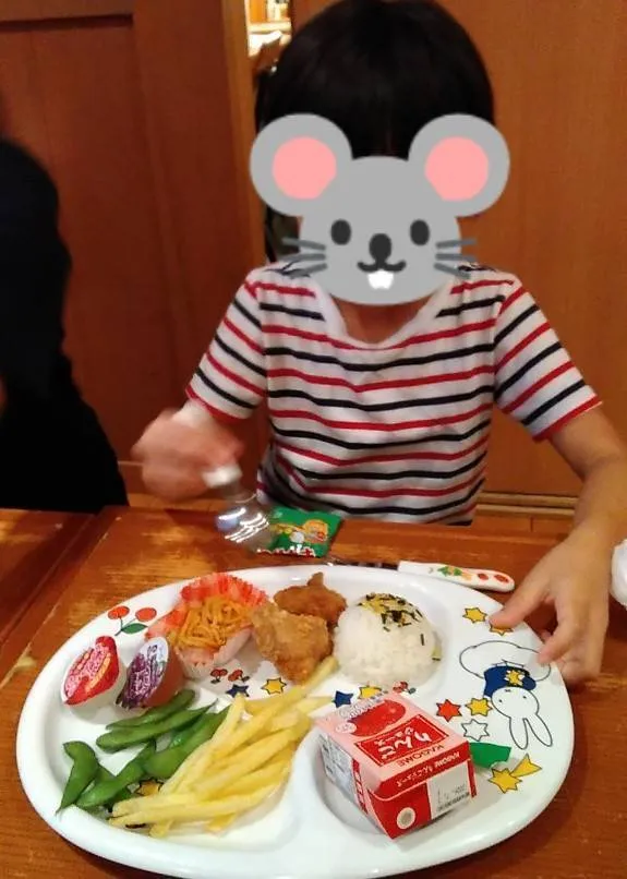 児童発達支援 スマイリーハーツ/レストランで食事をしました！