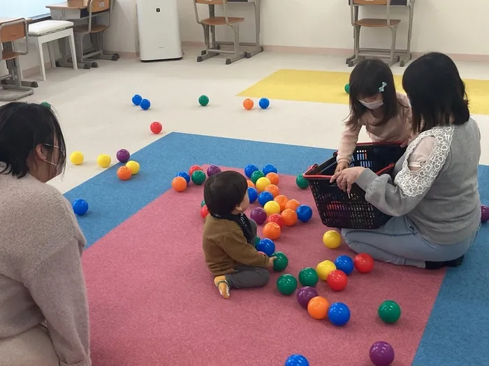 北風と太陽ひがし/今日のプログラムはボールあそび🥎