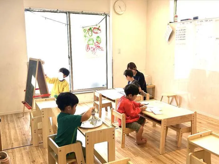 KID ACADEMY+西新宿5丁目校　児童発達支援/どんな絵が描けたかな？😊