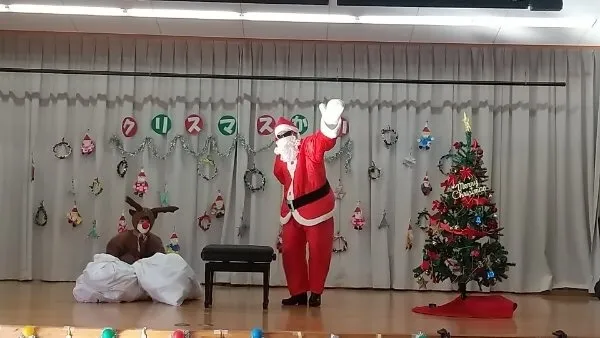 えくぼ/クリスマス会を楽しみました