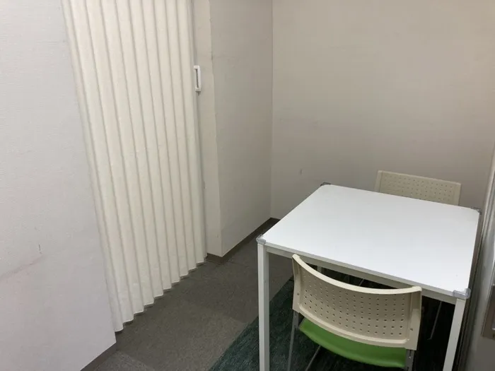 面談の時にも使う相談室兼静養室です。