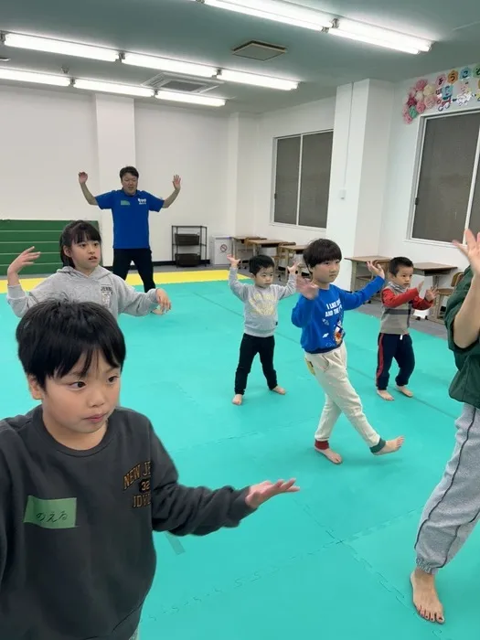 ライズ児童デイサービス布施あじろ/ちあダンス💃