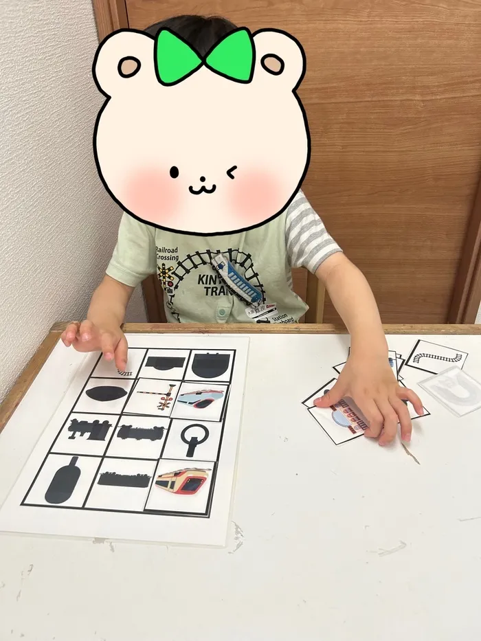 フルーツバスケット【完全送迎/個別&集団療育】放課後等デイサービス・児童発達支援/シルエット👤