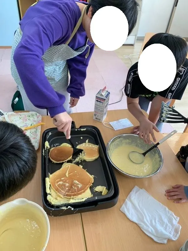 【送迎あり】こぱんはうすさくら　札幌太平教室/パンケーキ作り【札幌北区太平の児童ディサービス】