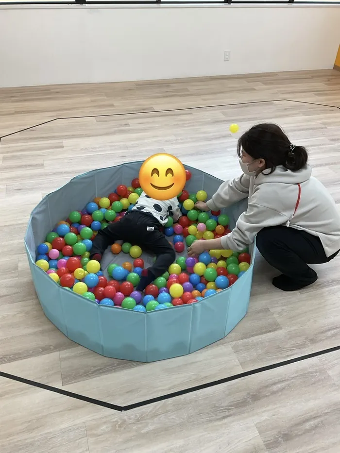 【児童発達支援】てらぴぁぽけっと東久留米駅前教室/ボールプール