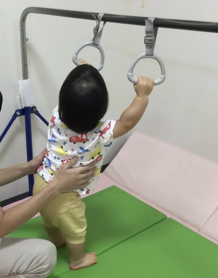 AIAI PLUS 土気駅南口/運動プログラム：鉄棒（吊り輪）