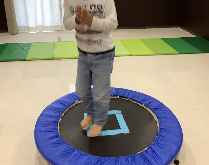 AIAI PLUS 高殿(児童発達支援・保育所等訪問支援・放課後等デイサービス)/10月29日（トランポリン）