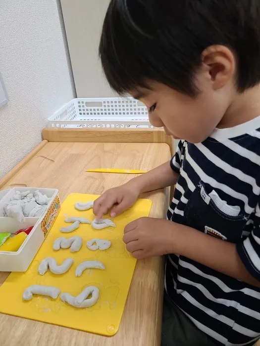 個別療育のゆめラボ 観音教室【月曜日~土曜日開所・体験見学受付中!】/粘土でなに作ろう😊🎵