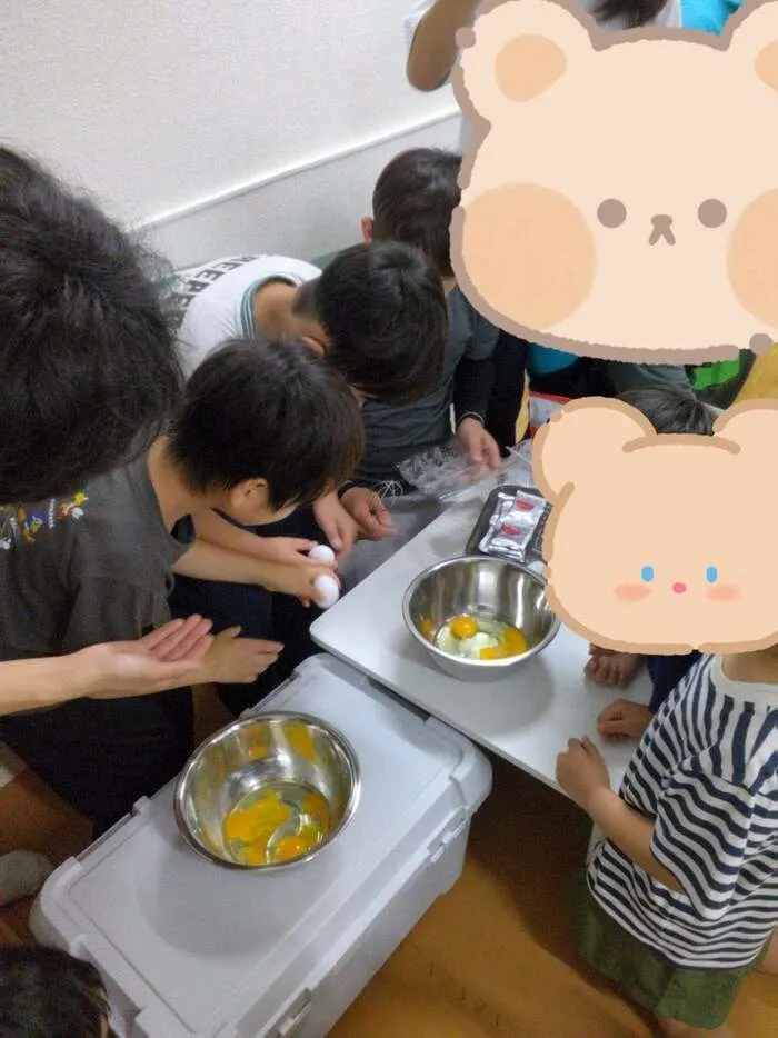 放課後デイサービスtoiro　小田栄/バケツプリン作り