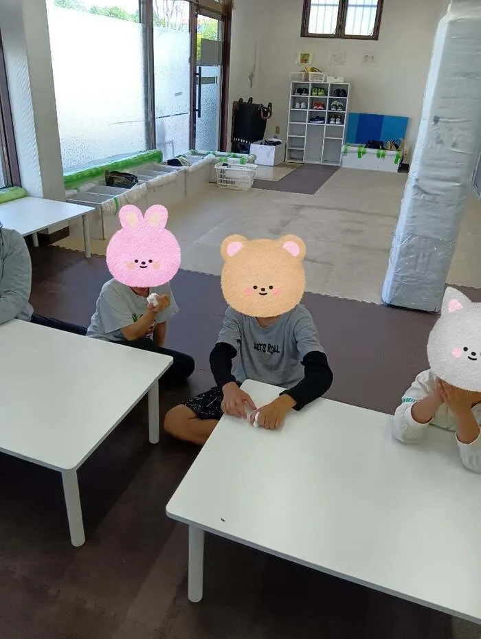 放課後デイサービスtoiro　大庭/「てるてる坊主製作」