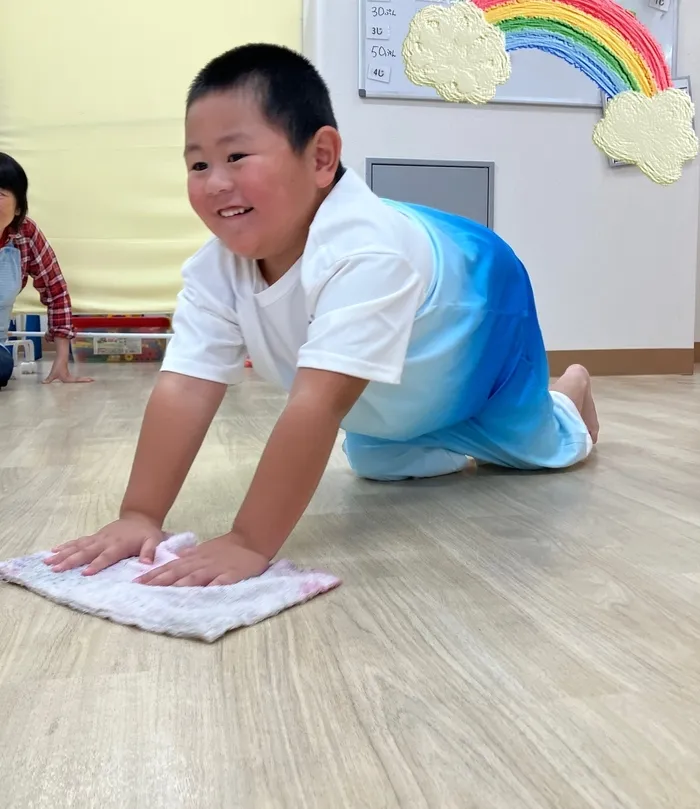 こぱんはうすさくら横浜吉野町教室/ぞうきんがけレース