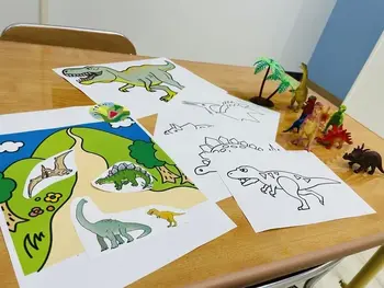 LITALICOジュニア新大宮教室/たくさんの恐竜で遊ぼう！