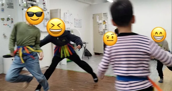 言葉のにわ-宝-/「しっぽとりゲーム！」🐒