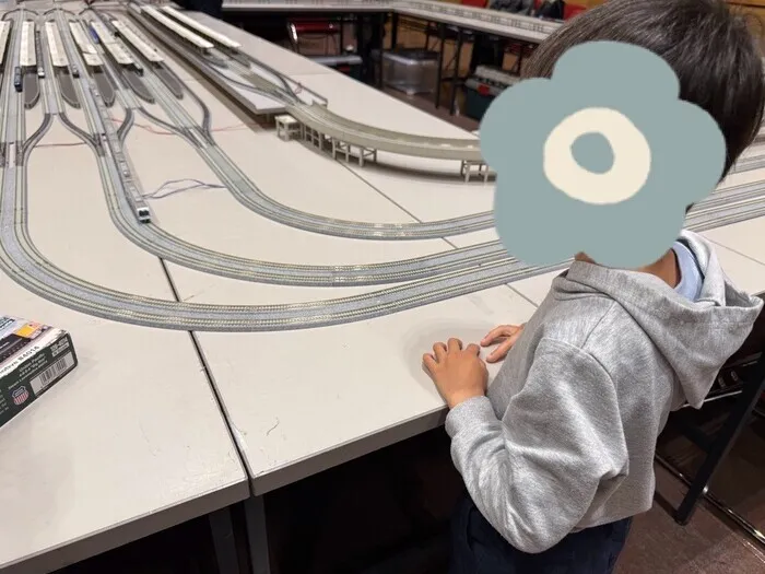 ここいろキッズ虹/電車を見に行こう！🚃