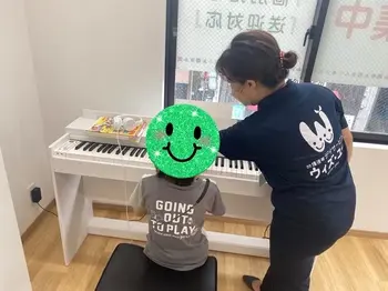 放課後等デイサービス　ウィズ・ユー高座渋谷/ピアノのレッスン♪